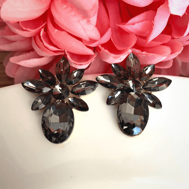 Beautiful Designer Grey Stud Earring