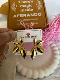 Anti-Tarnish Vintage Flowers Leaf Shaped Stud Earrings