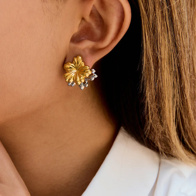Aurea Bloom – Dual-Tone Anti-Tarnish Studs