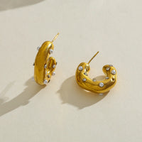 Celestia Curve – Pearl & Crystal Studs