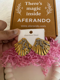 Dual-Tone 304 Stainless Steel 18K Gold Plated Shell Stud Earrings