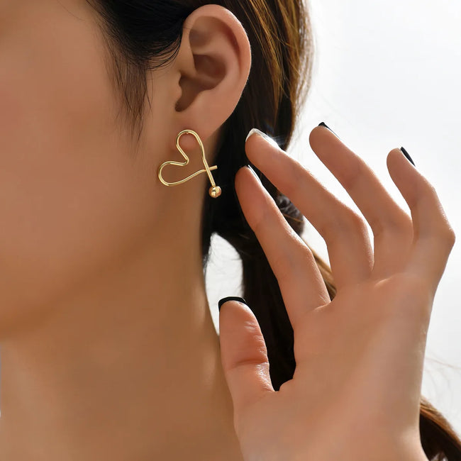 Elegant Glam Heart Shape Gold Plated Stud Earring