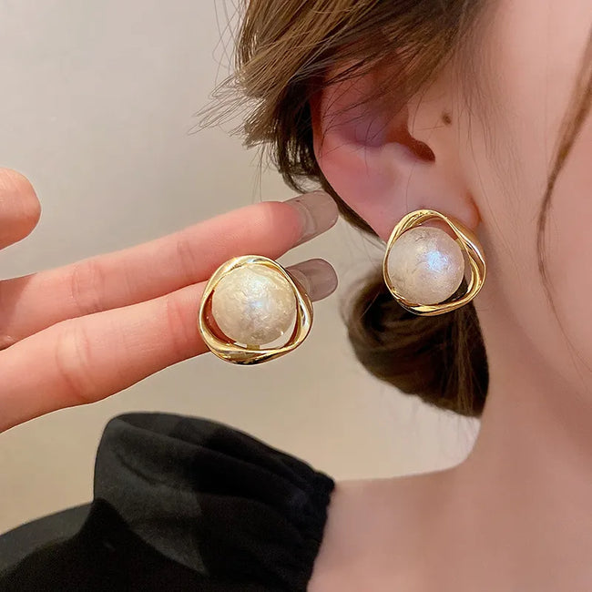 Elegant Uneven Texture Pearl Alloy Stud Earring