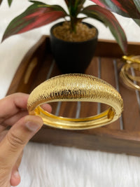 Gold Plated Exaggerates Rough Top Surface Chunky Bracelet for Women
