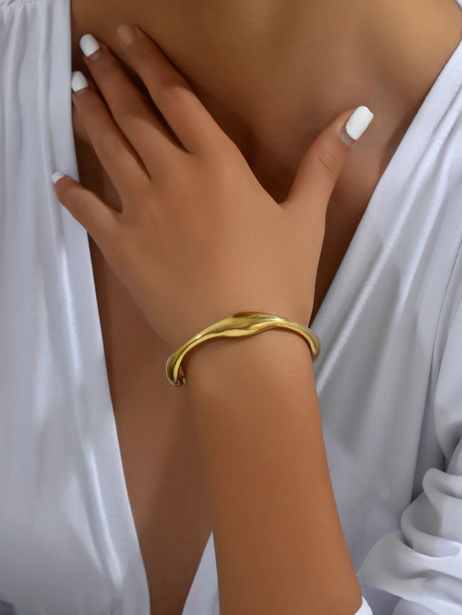Gold Plated Simple Uneven Wave Style Open-ended Bangle