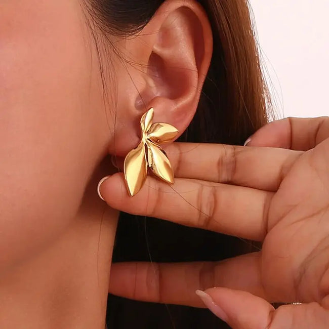Anti-Tarnish 18K Gold Plated Stainless Steel Leaf Flower Stud Earrings for Women