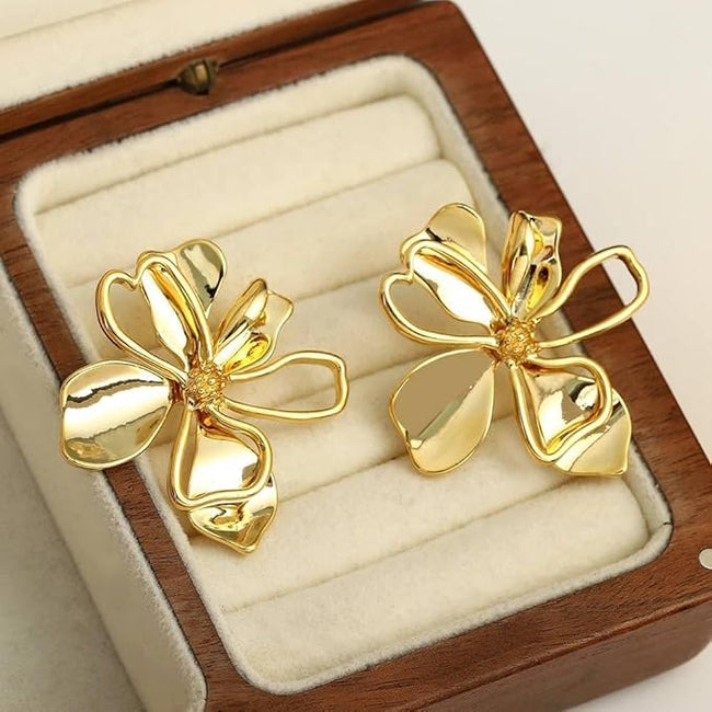 Gold Played Stylish Flower Stud Earring For Woman