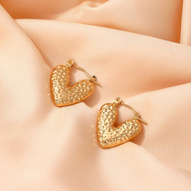 Hammered Pattern Heart Shaped 18K Gold Plated Anti-Tarnish Stainless Steel Hoop Earring