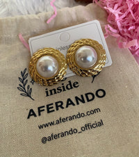 Lumière Pearl Round Stud Earrings