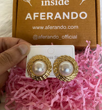 Lumière Pearl Round Stud Earrings