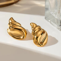 Maris Conch Shell Stud Earrings – 18K Gold Plated