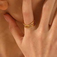 Nira Crossover Finger Ring