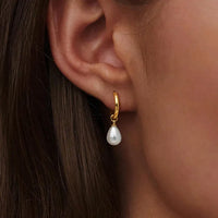 PearlDrop – Minimalist Gold Hoop Earrings