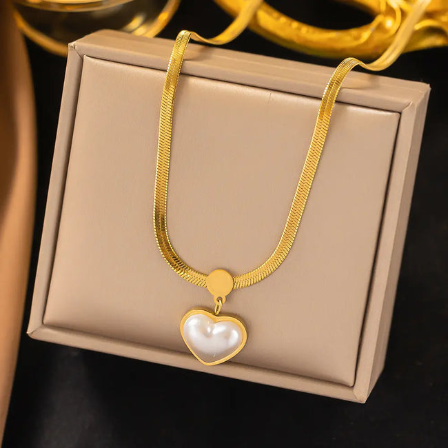 Stainless Steel Pearl Love Heart Pendant 18K Gold Plated Necklace