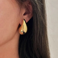 Simple Elegant Style Gold Plated Water Droplets Stud Earring
