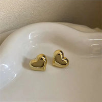 Simple Style Heart Shape Gold Plated Solid Stud Earring