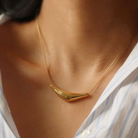 The Arched Horizon Necklace