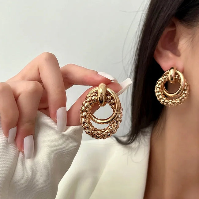 Gold Plated Interlocking Circle Stud Earring