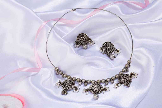 Silver  Hasli Necklace Earring Set