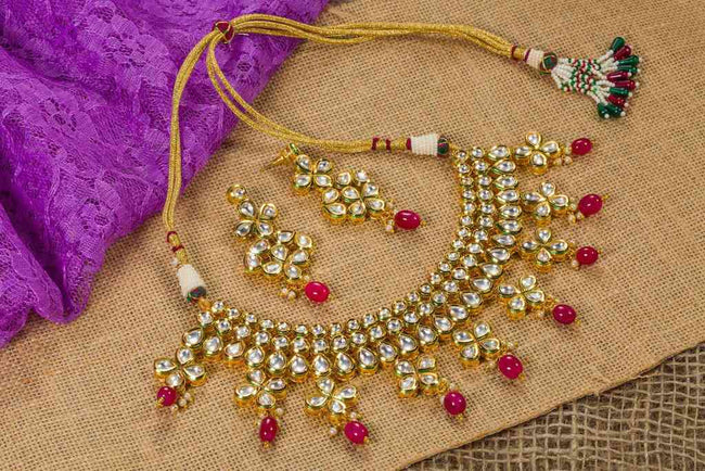 Classic Kundan Necklace Set With Earring