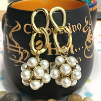 Grape Design Pearl Chain Earring