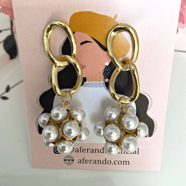 Grape Design Pearl Chain Earring